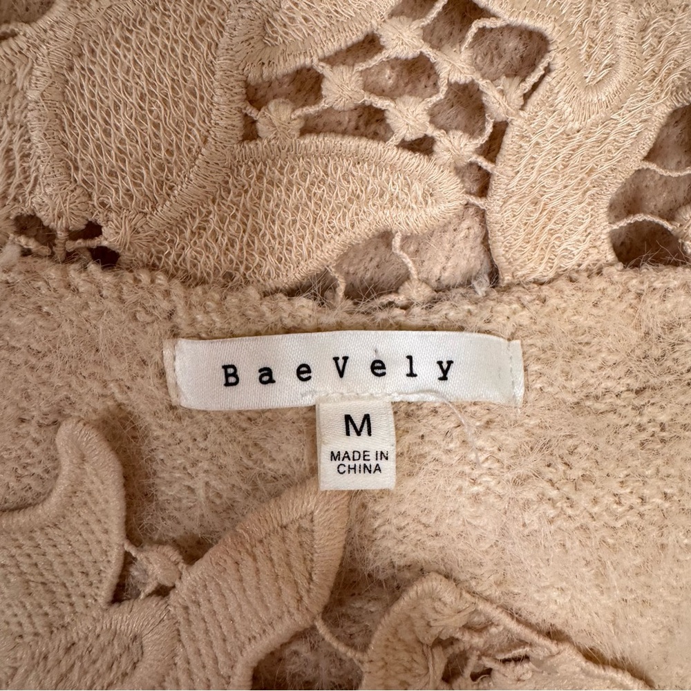 BaeVely Cream Buttery soft Sweater Lace Crochet Neck Romantic Cottagecore Sz M - Picture 10 of 11